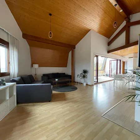 Third Floor Lejlighed